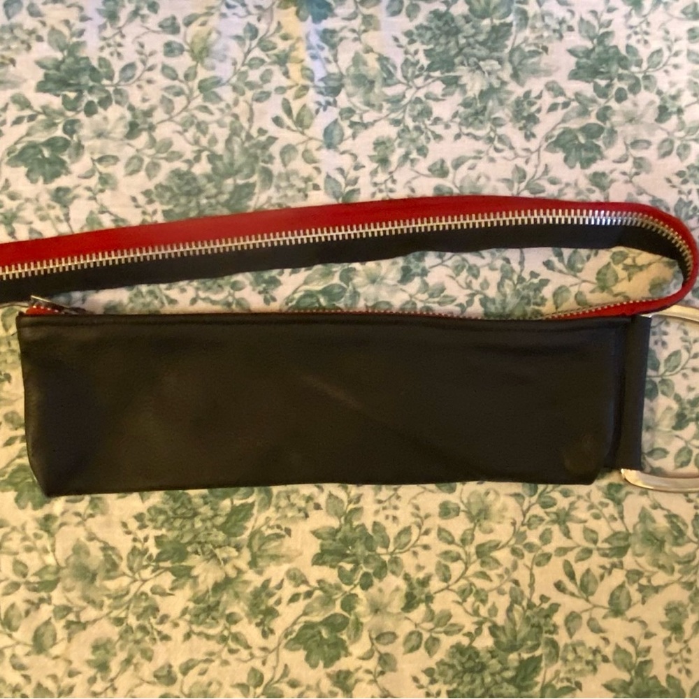 Made In Detroit Leather Pouch & Motorcycle Accessory - Picture 2 of 5